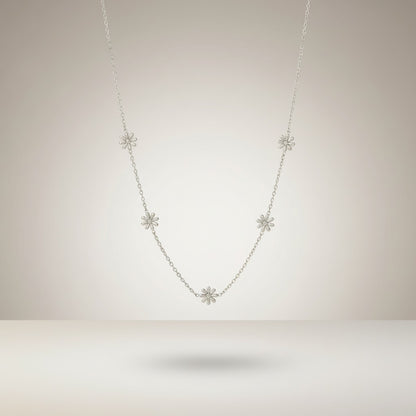Jenny | Dainty Flower Necklace | Gold Plated & Stainless Steel