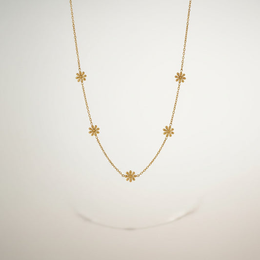 Jenny | Dainty Flower Necklace | Gold Plated & Stainless Steel