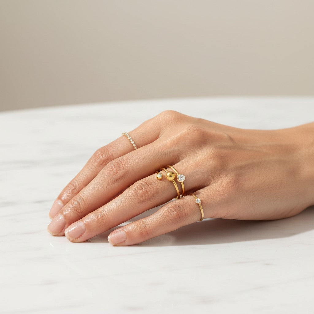 Tani – 18K Gold Plated Bezel Setting Zircon Spiral Ring (Adjustable)