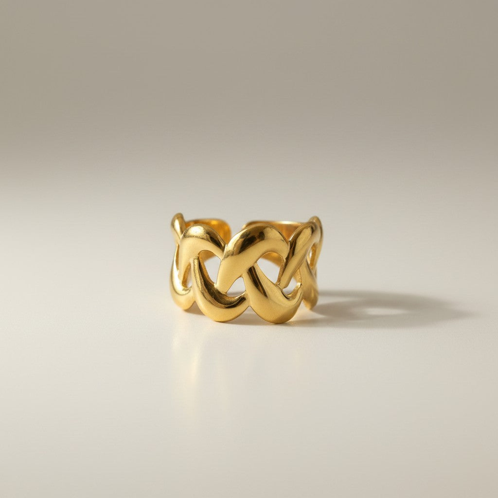 Lovisa – 18K Gold Plated Criss-Cross Adjustable Ring