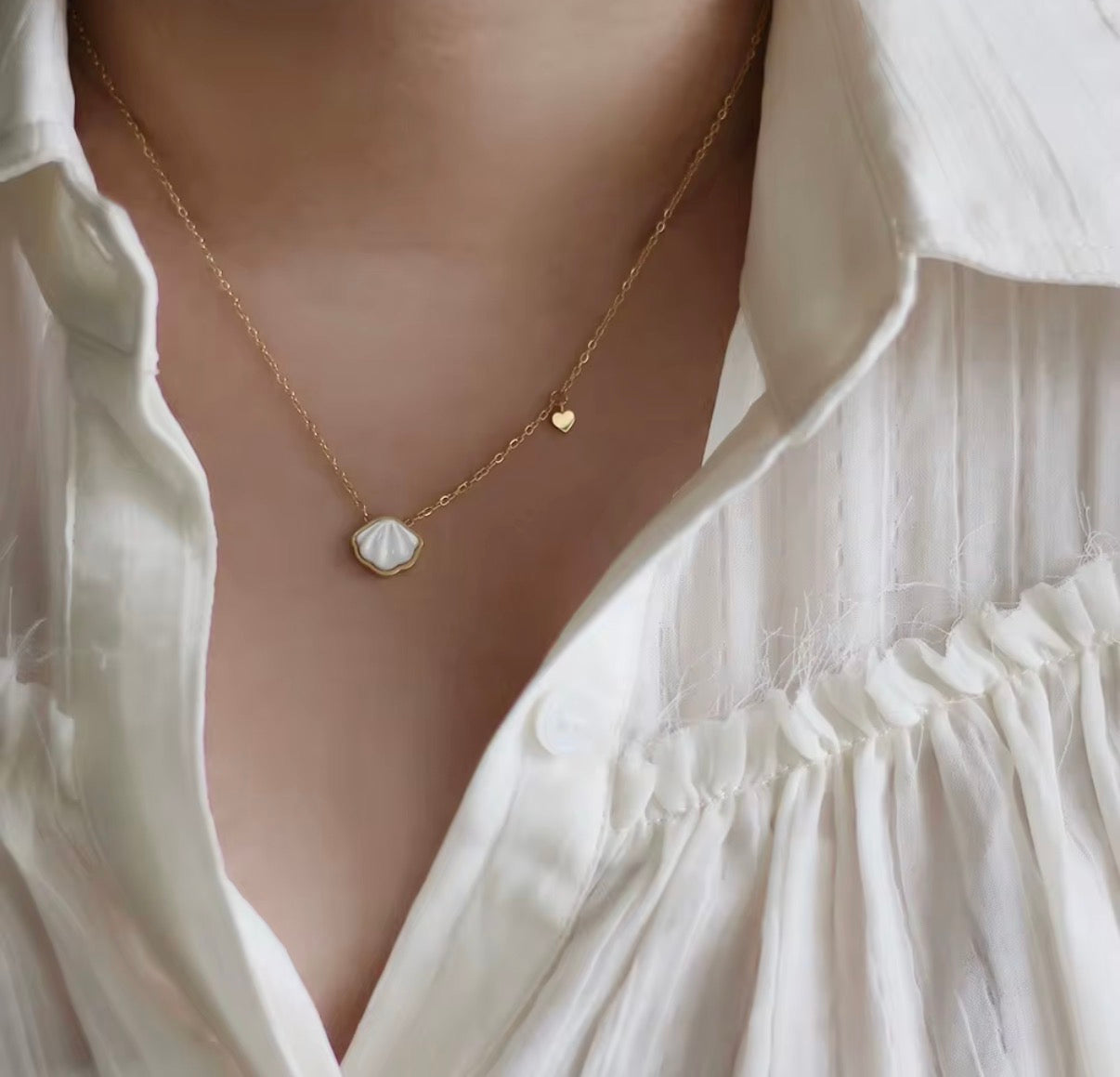 Shelly- 18K Gold Plated Dainty Shell and Heart Pendant Necklace