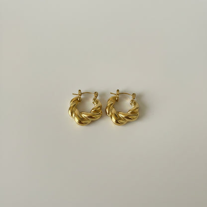 Alba | 18K Gold Plated Croissant Twisted Hoop Earrings