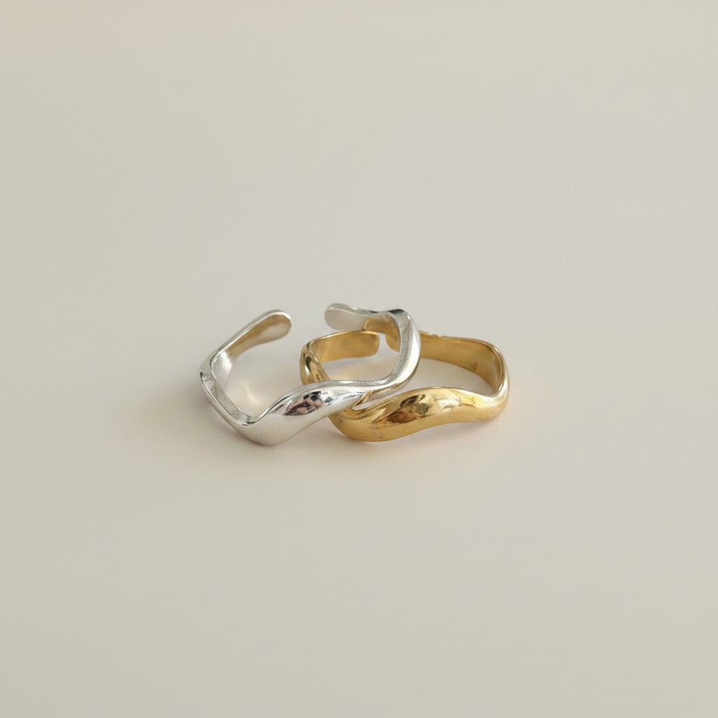 Rita – 18K Gold Plated & Stainless Steel Wavy Ring (Set of 2)