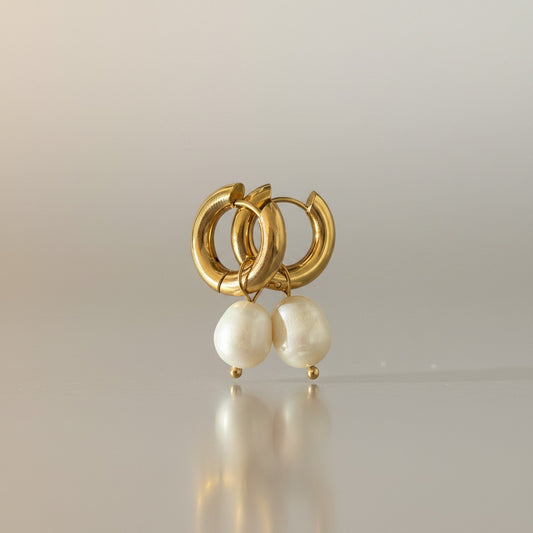 Janet | 18K Gold Plated Chunky Hoop & Classic White Irregular Pearl Drop Earrings