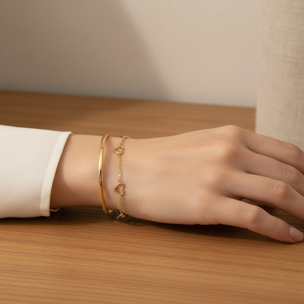 Isabelle | 18K Gold Plated Dainty Hearts Bracelet