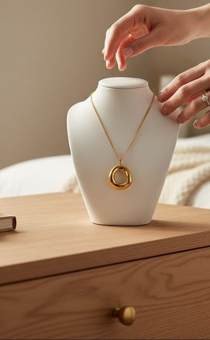 Alora- 18K Gold Plated Halo Pendant chain