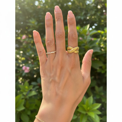 Sally – 18K Gold Plated Textured Cross Adjustable Ring